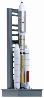 1/400 Titan IIIE w/Launch Pad (Space)  with Centaur-D-1T upper-stage 