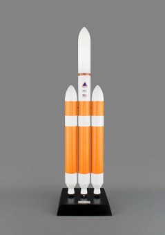Delta Iv Rocket Heavy Scale 1:100 E61100 