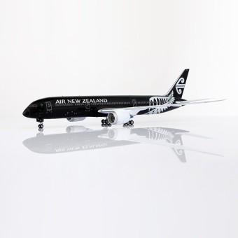 Air New Zealand Boeing B787-9 All Black livery Reg: ZK-NZE L2182 SQ Wings 1:200
