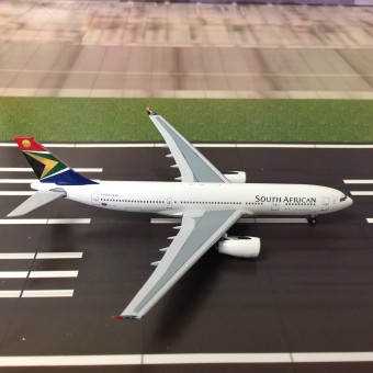 South African Airbus A330-300 Reg# ZS-SXY Aero Classics Scale 1:400 