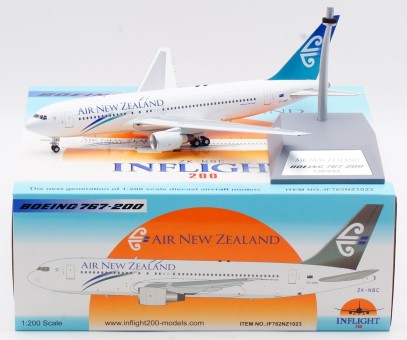 Air New Zealand Boeing 767-219/ER ZK-NBC with stand New Colors IF762NZ1023 InFlight Scale 1:200