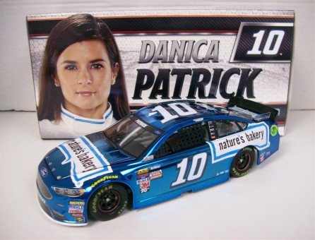 Danica Patrick No 10 Natures Bakery Blue Ford Fusion NASCAR Lionel Models C101721NFDPCL Scale 1:24