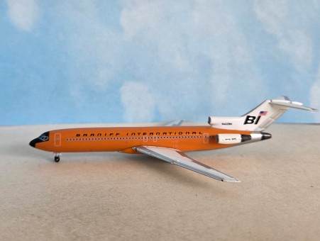 Braniff Boeing B727-200 Orange, Black Nose Reg: N402BN BBBX41697 Bluebox 1:400