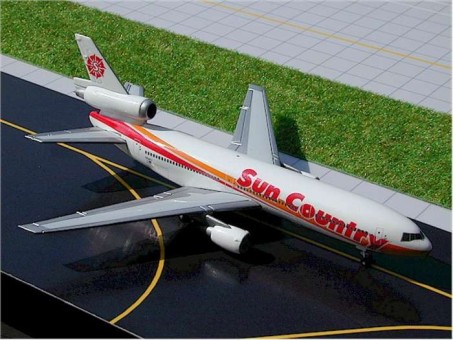 Rare! Sun Country DC-10-15 reg# N154SY Gemini Jets GJSCX240 Scale 1:400