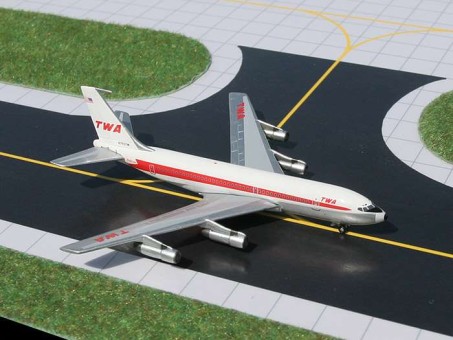 Twa B720B Delivery Colors