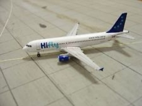 Sale! HiFly Airbus A320 registration CS-TQH Portugal Phoenix 10123 Scale 1:400