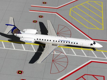 Continental Express Embraer ERJ-145 N13538 