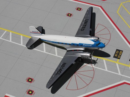 United Airlines Douglas DC-3 N814CL  Scale:1:200 G2UAL284