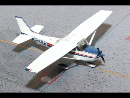 Cessna 1:72 general aviation N12573  GGCES002