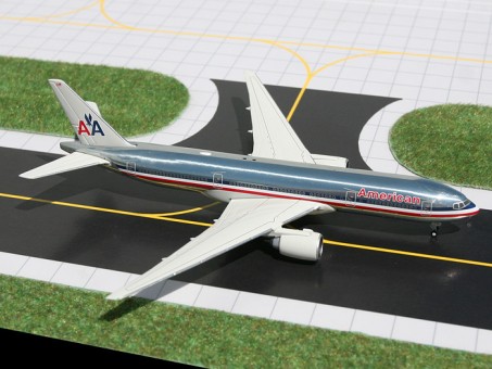 American Airlines B777-200ER N780AN  1:400