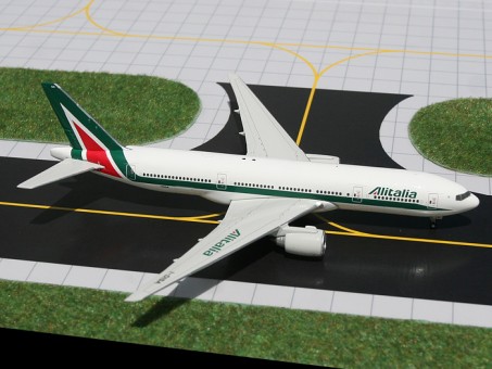 Alitalia Boeing 777-200 New Livery