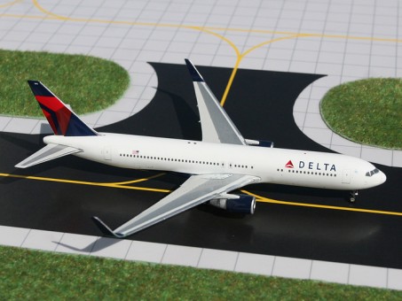 Delta airlines Boeing 767-300ER NC With Winglets
