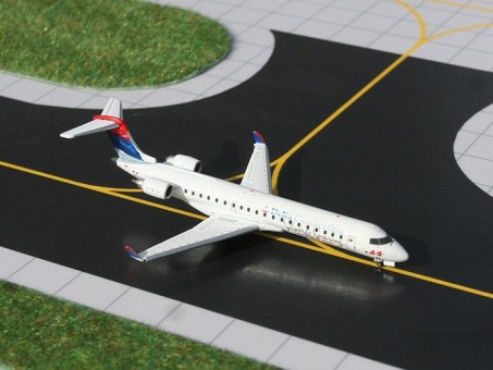 Rare! Delta Connection Bombardier CRJ-700  N740EV Gemini Jets  GJDAL2032 scale 1:400 