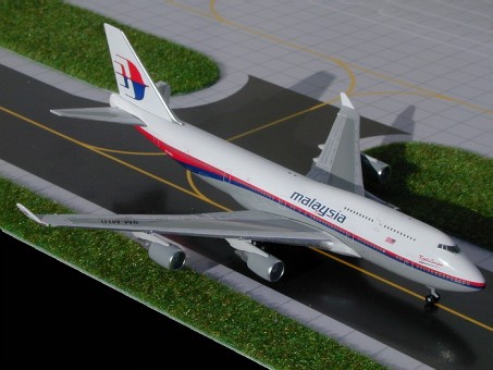 Highly detailed Gemini Jets diecast model airplane Rare! Malaysia