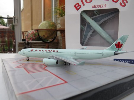 Air Canada Airbus Industries A330-300 Reg# C-GFAF Scale 1:400