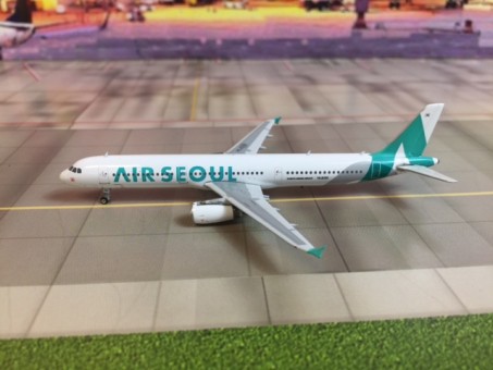 Air Seoul Airbus A321-200 Reg# HL8281 Phoenix 11366 Scale 1:400