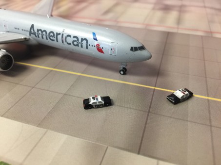 All Die cast Airport Police Cars set of 2 Scale 1:400