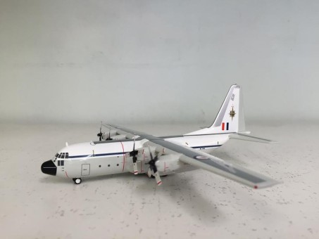 RNZAF New Zealand Air Force LC-130R Hercules NZ7001 with stand InFlight IF1300216 Scale 1:200