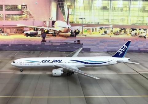 ANA All Nippon Boeing B777-300 Reg# JA751A Phoenix 04149  Scale 1:400