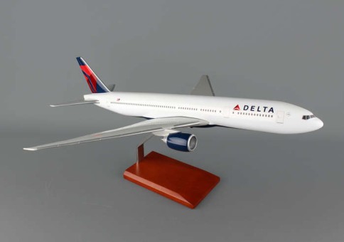 Delta 777-200 New Livery G19010 Executive series Scale 1:100