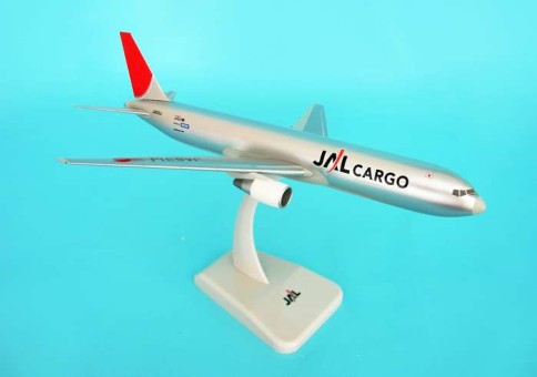 Jal 767-300F W/GEAR .