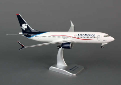 Aeromexico 737 Max 8 w/gear New Tooling HG0755G 1:200 