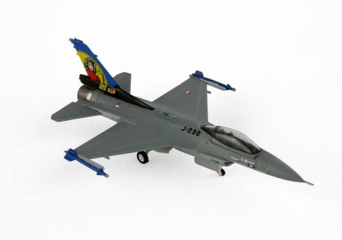 Netherlands AF F-16A Falcon 323rd Sqd Dirty Diana Hogan HG7532 scale 1:200