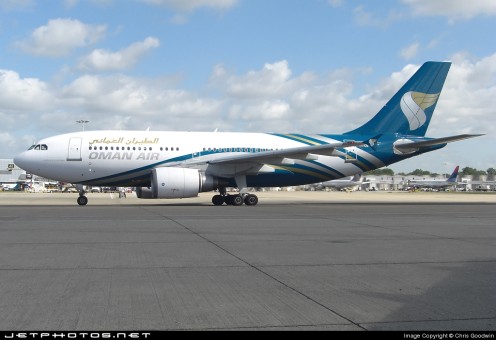 Oman Air Airbus A310-300 الطيران العماني‎ registration: CS-TEI AeroClassics AC19217 scale 1:400