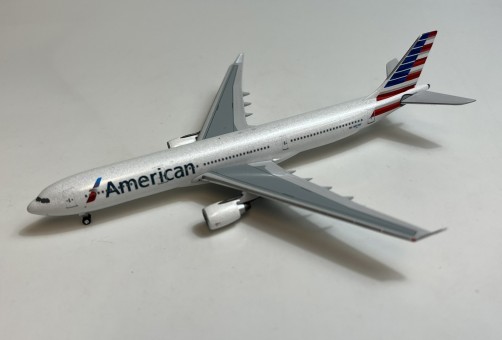 A Airbus A330-300 N277AY Aero Classics BBX41645 Die-Cast Scale 1:400