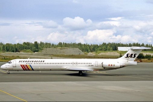 SAS McDonnell Douglas MD-82 Reg: LN-RMN PH412056 Phoenix Models 1:400