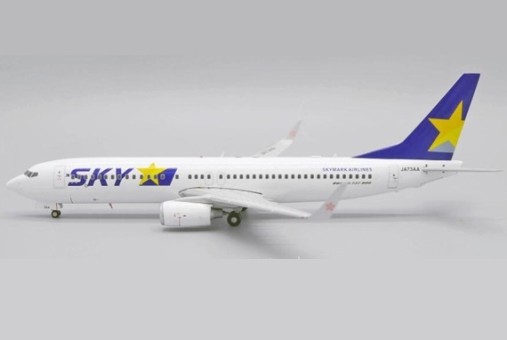 Skymark Airlines Boeing 737-800 JA73AA JCWings EW2738012 scale 1:200