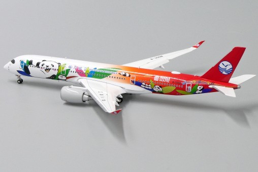 Flaps down Sichuan Airlines Airbus A350-900 B-306N 四川航空 "Panda route" JC Wings LH4CSC145A scale 1:400