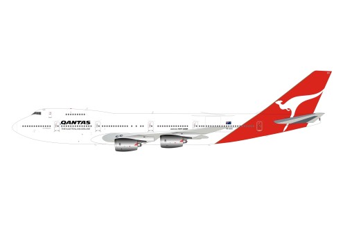 Qantas Boeing 747-200 VH-ECC With Stand InFlight IF742QF0522 Scale 1:200 