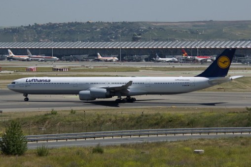 Lufthansa A340-600 D-AIHC