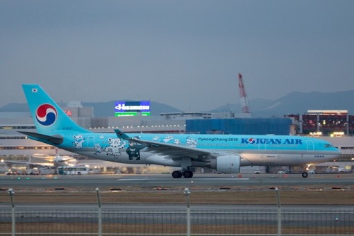 Korean Air Pyeong Chang 2018 A330-200 Reg. HL8227 Phoenix 04192 Scale 1:400