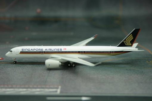 Singapore A350-900 Reg# 9V-SUA Phoenix 