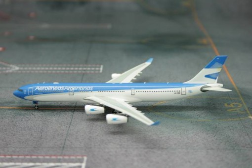 Aerolineas Argentinas A340-300 LC-CSE