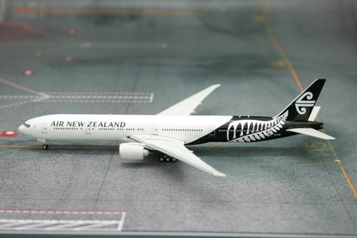 Air New Zealand B777-300ER New Revised All Black ZK-OKR 1:400 Scale 