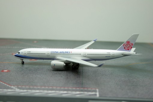 China Airlines A350-900 Reg# B-18401