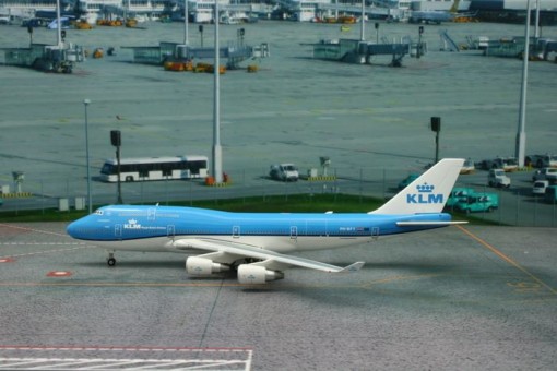 KLM Boeing Boeing 747-400 Reg# PH-BFT Phoenix 11103 scale 1:400