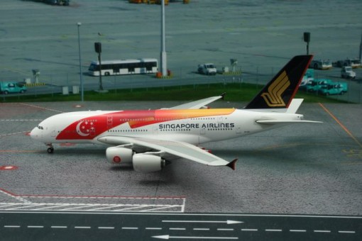 Singapore Airlines Airbus A380 "50 Years of Independence" Reg# 9V-SKI Phoenix Model 11139 Scale 1:400