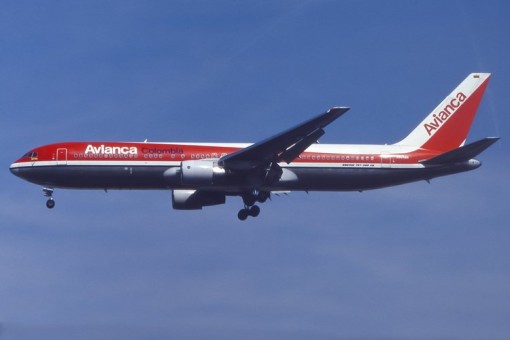 Avianca Colombia “Polish” Boeing 767-300ER N984AN Phoenix 11885 Scale 1:400