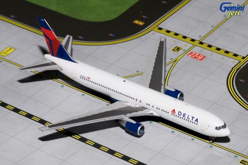 Delta Airlines Boeing B767-300 Reg# N143DA Gemini GJDAL1655 Scale 1:400