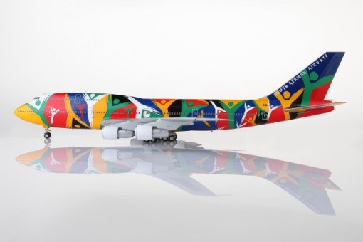 South African Airways Boeing B747-300 Ndizani Reg: ZS-SAJ L2022 SQ Wings 1:200