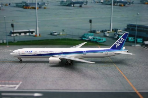 ANA All Nippon Inspiration of Japan Boeing B777-300ER JA777A Phoenix Scale  model 1:400