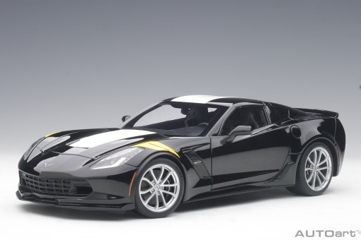 Chevrolet Corvette Grand Sport blackwhite/yellow stripes AUTOart 71273 1:18