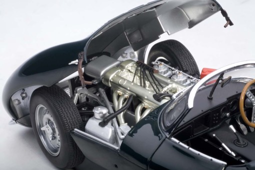 AUTOart 1/18 Jaguar XK-SS 1956 Steve McQueen