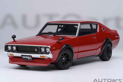 Nissan Skyline 2000 GT-R (KPGC110) Red 77468 1:18 ezToys - Diecast