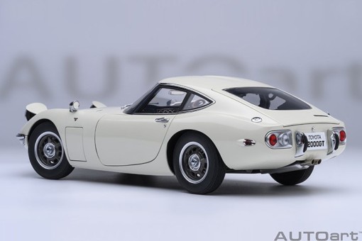 TOYOTA 2000GT 1967 (WHITE) AUTOart 79546 Die-Cast Scale Model 1:18