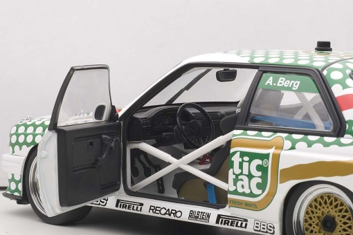 AUTOART 1/18 BMW M3 E30 Dtm 1991 Tic Tac A.berg #43 89147 EUR 237,95
